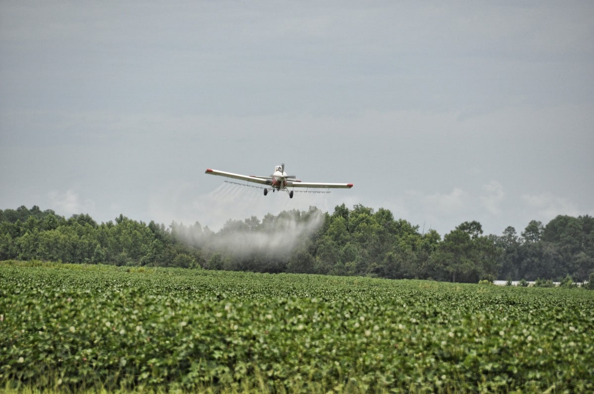 épandage herbicide pesticide