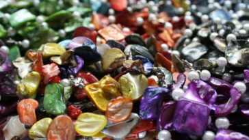 pierres précieuses