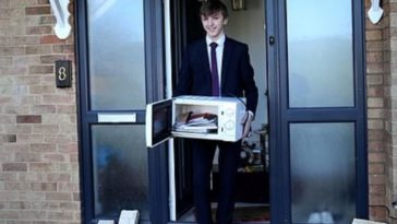 élève livre micro ondes