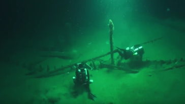 bateau grec experidion mer morte