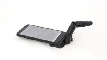 smartphone doigt robotique