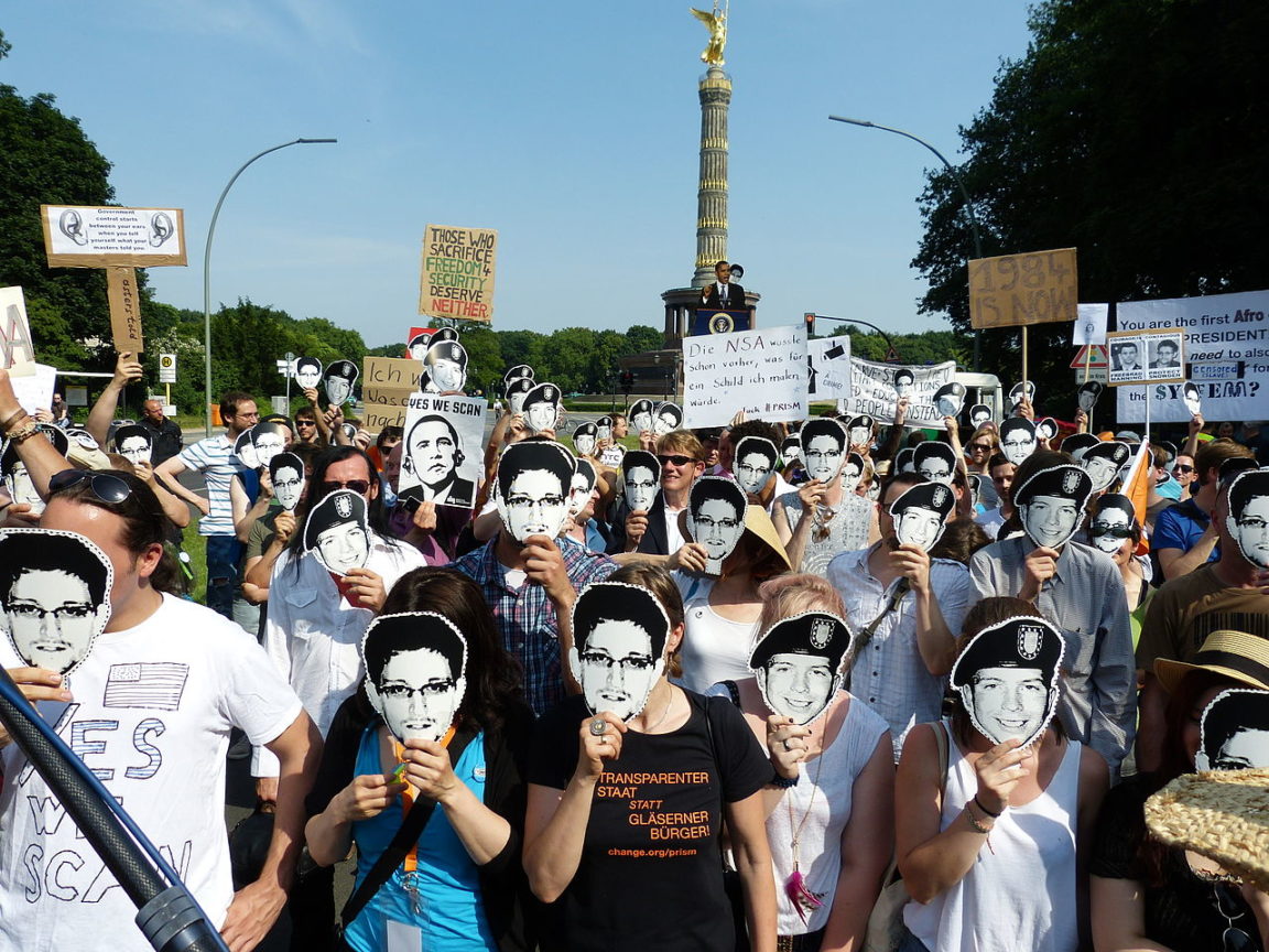 manifestation Edward Snowden