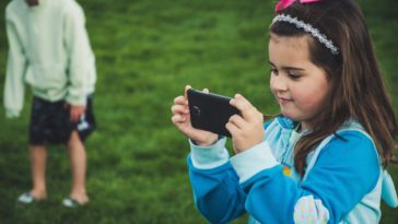 enfant smartphone