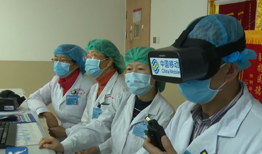 coronavirus réalité virtuelle docteur