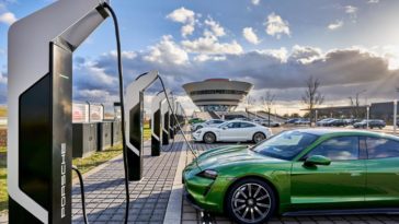 porsche chargeur electrique