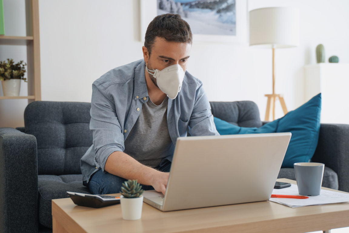 quarantaine masque télétravail ordinateur internet