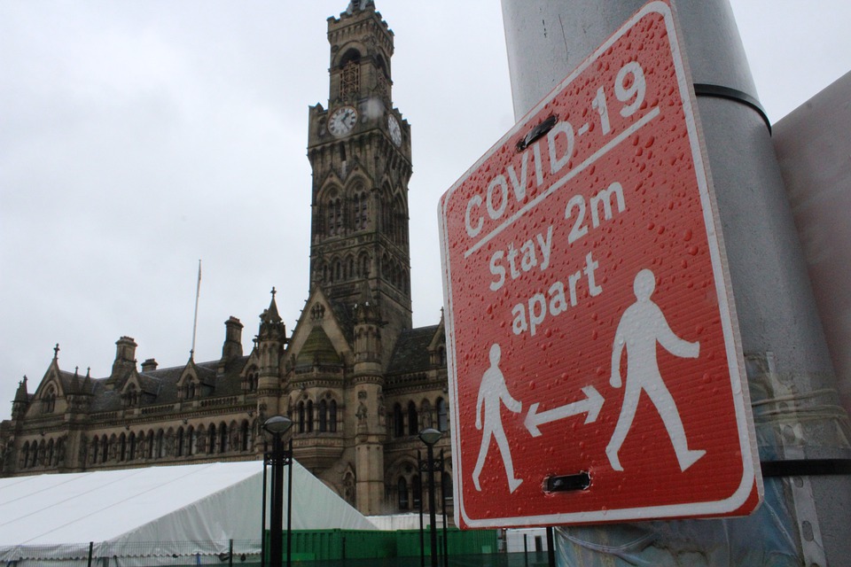 distanciation covid panneau