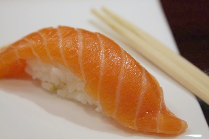 saumon sushi