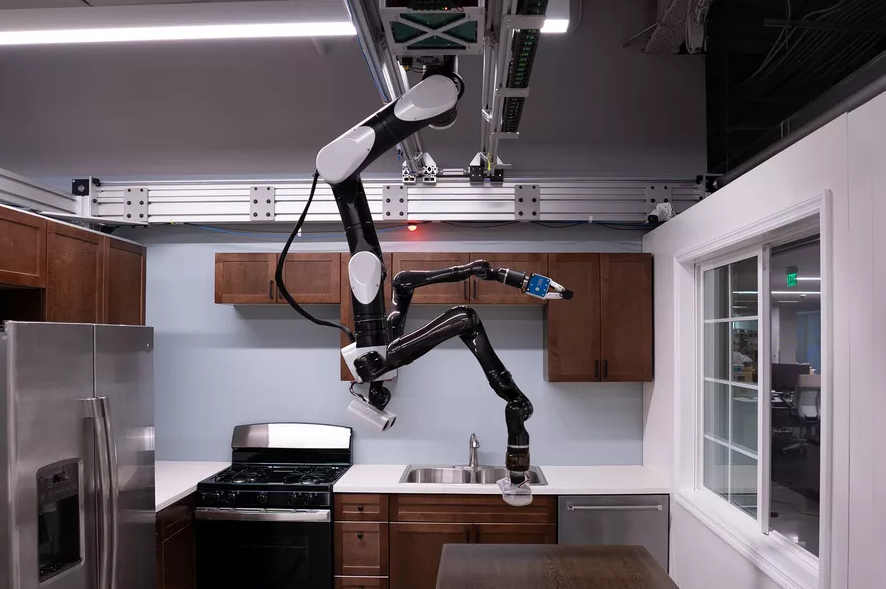 robot plafond Toyota 1