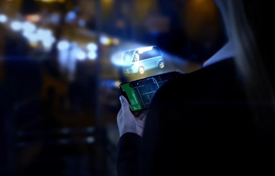 IKIN hologramme smartphone 2