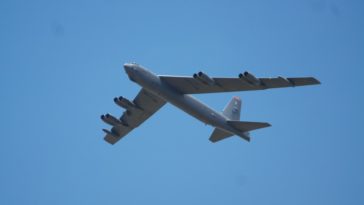 avion bombardier B-52