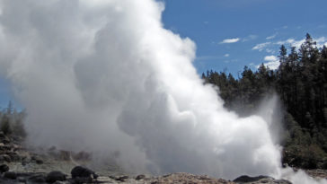 Steamboat Geyser