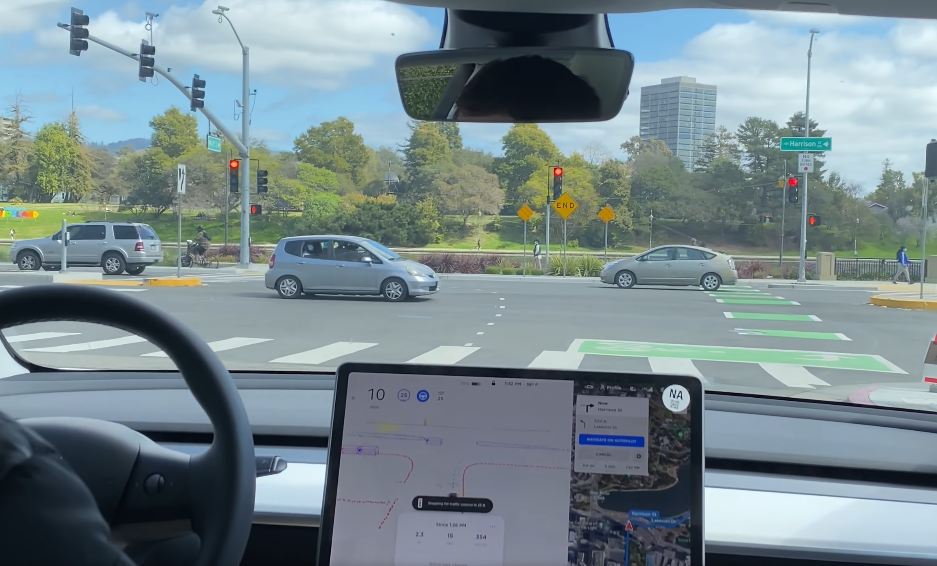 autopilot Tesla