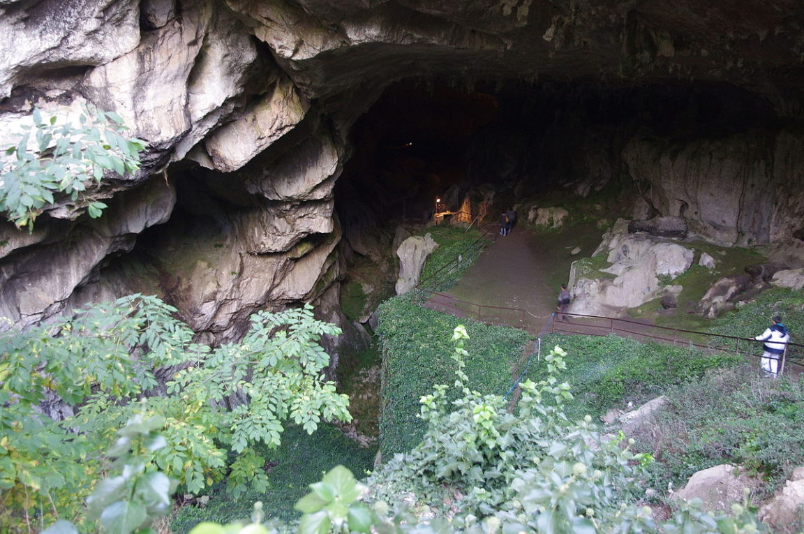 grotte de Lombrives