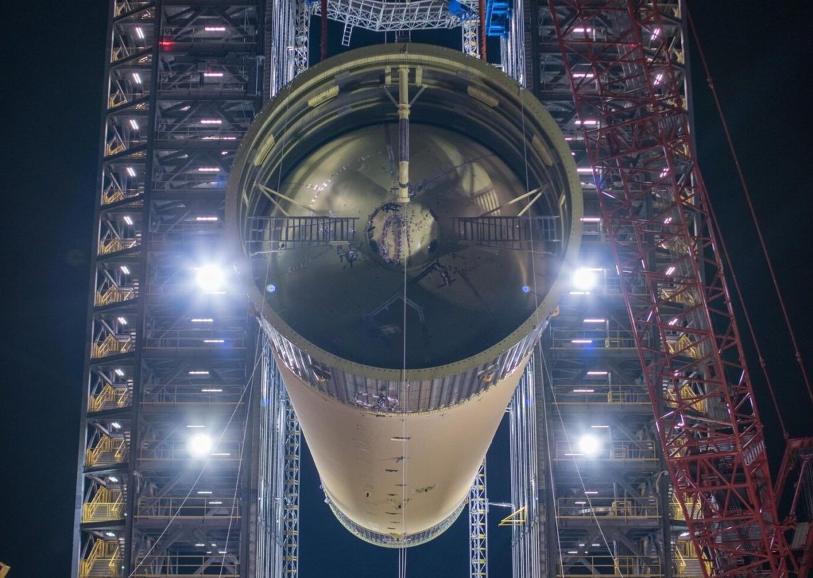 fusée nasa sls lune artemis