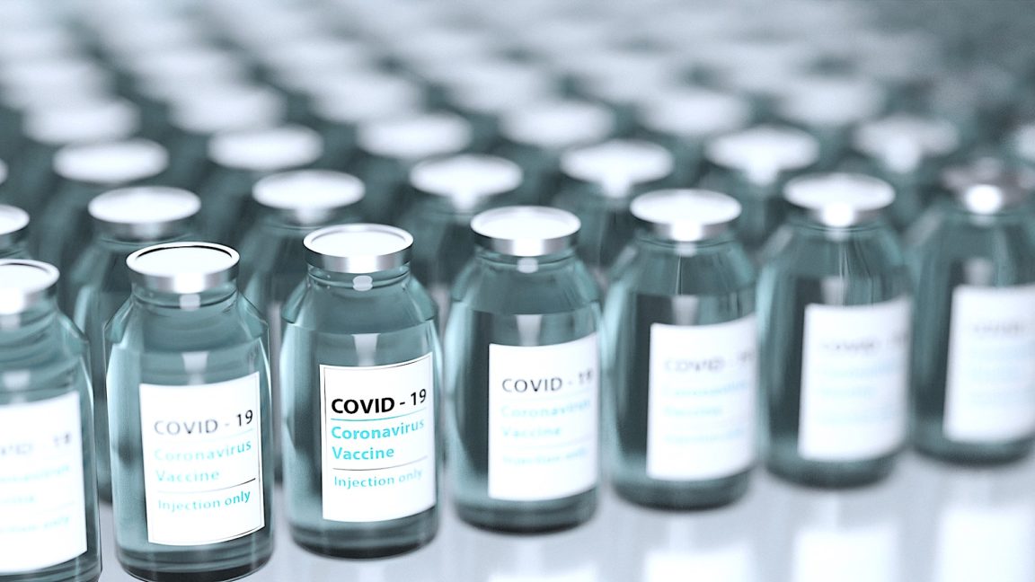 covid vaccin moderna infirmière