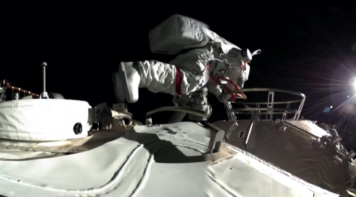 chine astronautes station eva