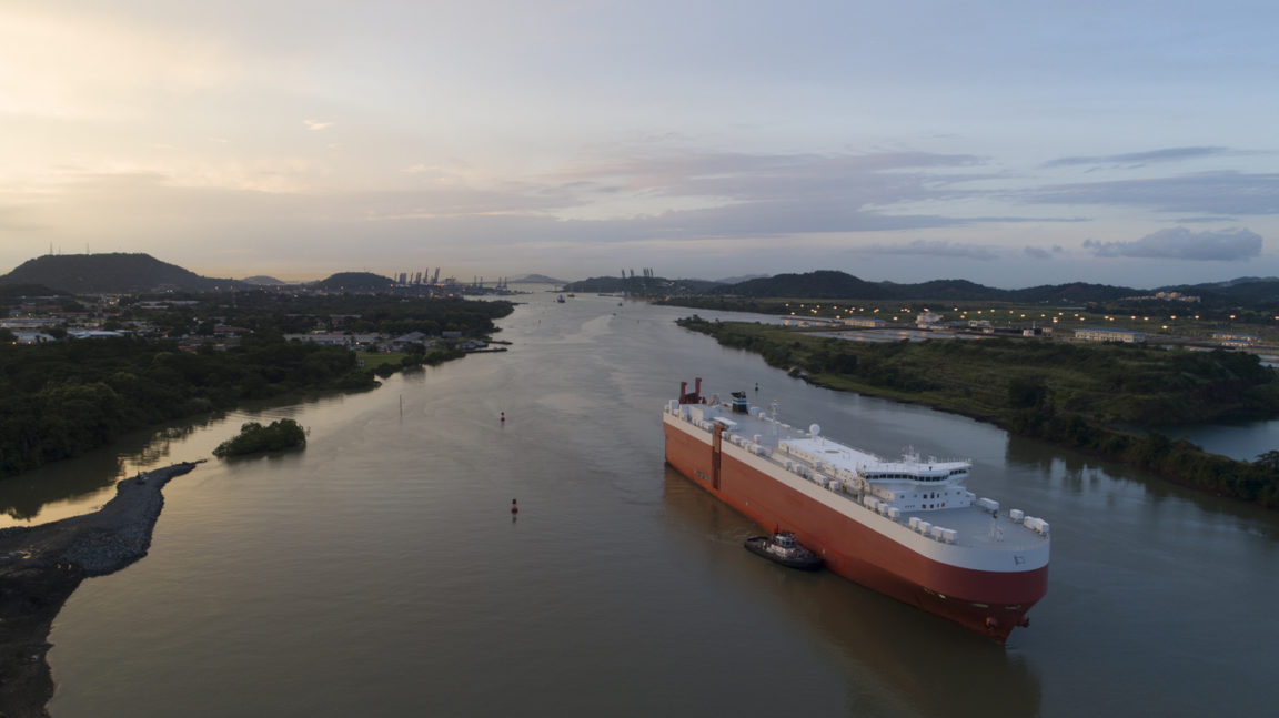 navire cargo canal panama