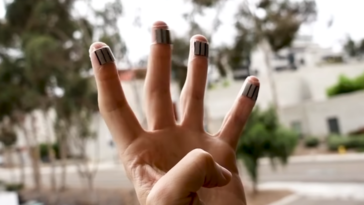 wearable doigts electricité 2