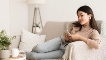 femme chinoise smartphone