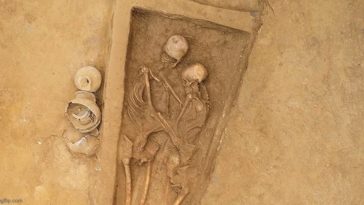 amants enterrés ensemble