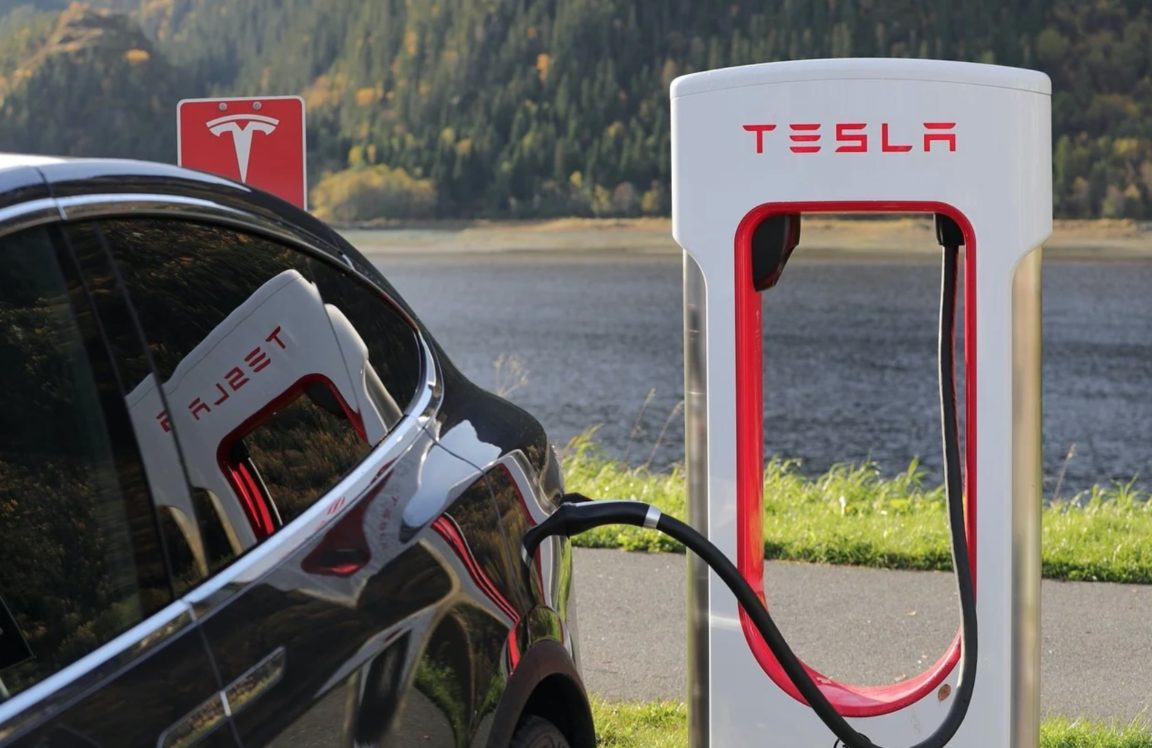 tesla superchargeur