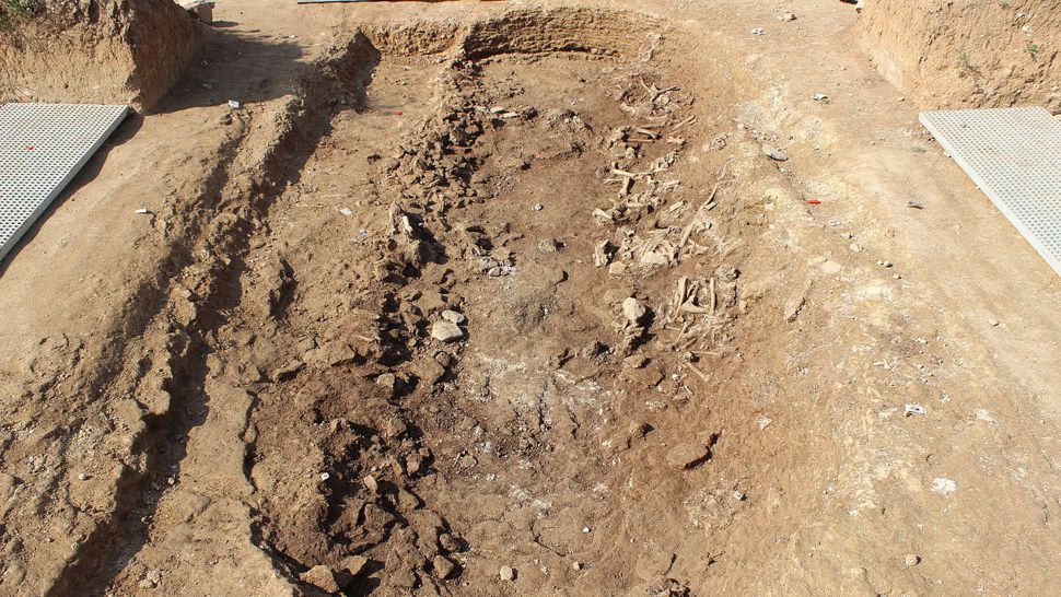 femme tumulus fleury