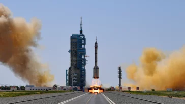 astronautes station chinoise lancements fusées