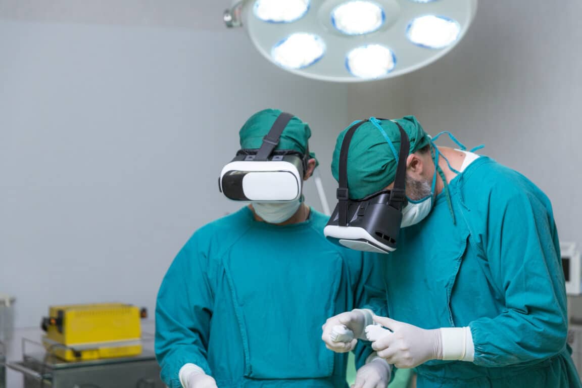 chirurgiens medecins VR réalité virtuelle
