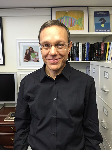 Avil Loeb astrophysicien