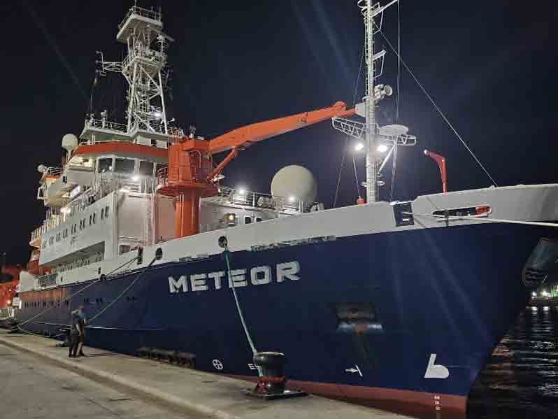 navire meteor italie