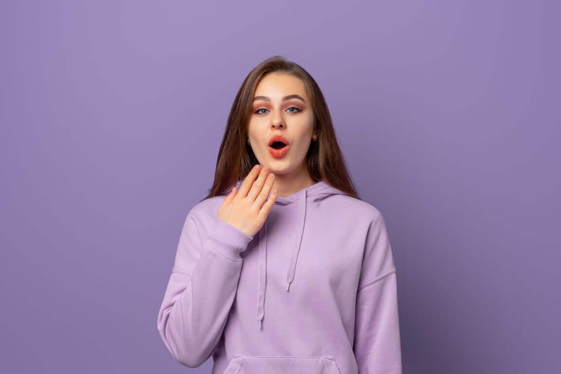 respirer par la bouche bailler femme ouvrir