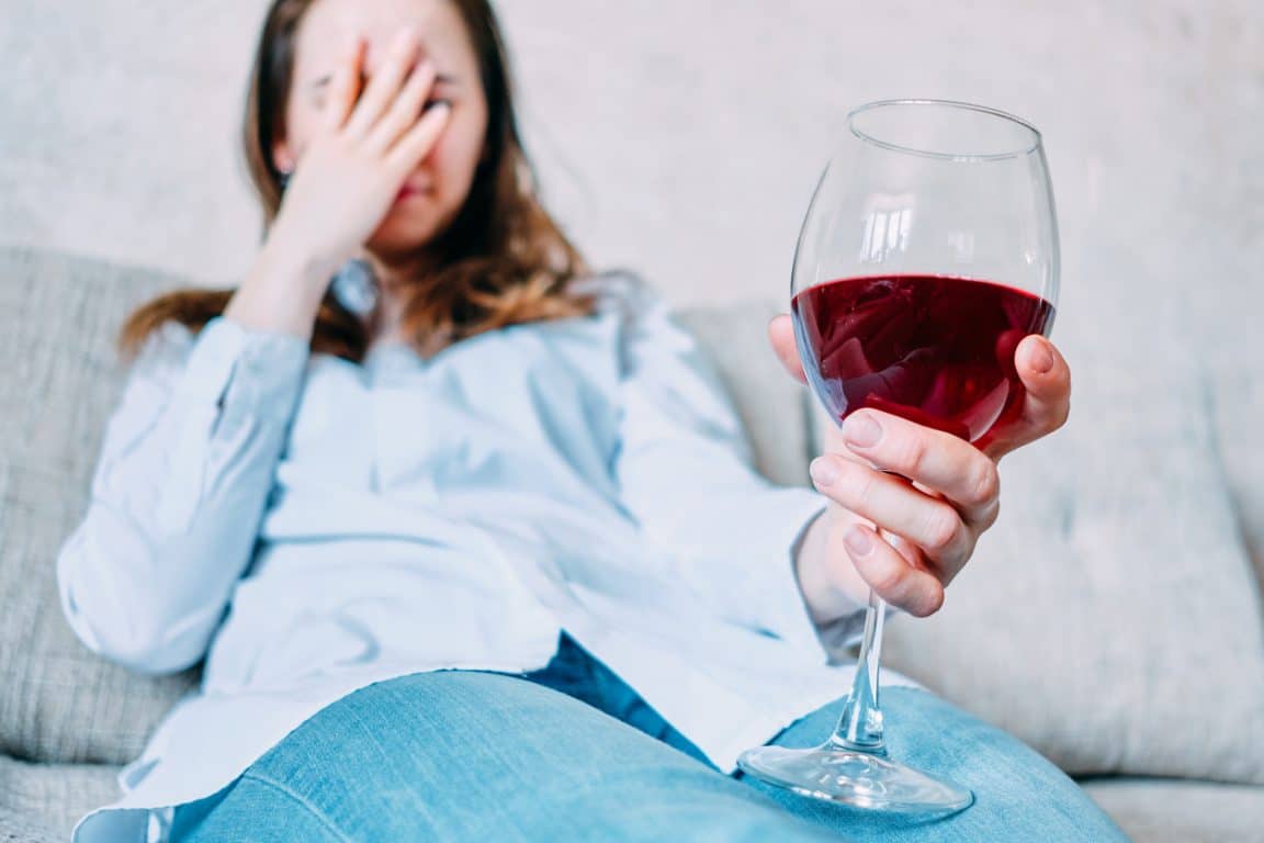 mal tête vin rouge