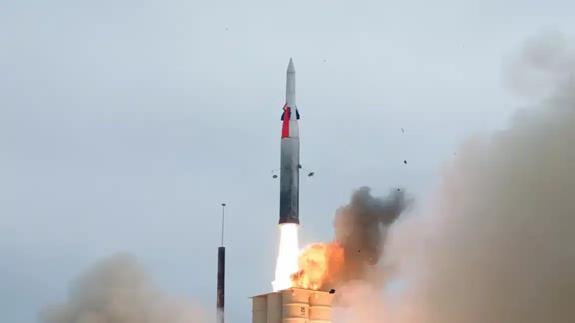 missile anti-balistique Arrow. guerre espace