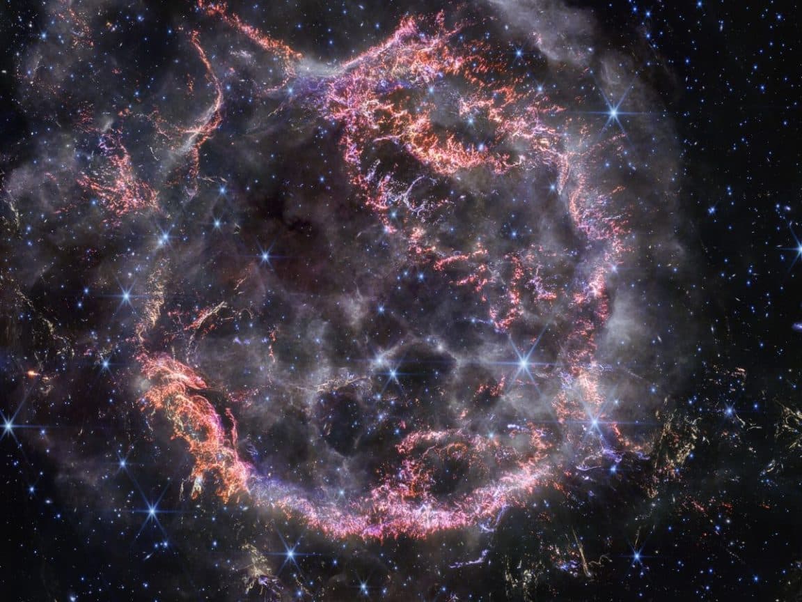 Cassiopée supernova james webb