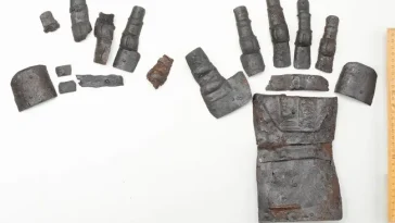 gant de fer gantelet chevalier