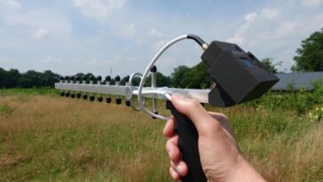 balise mouchard frelon