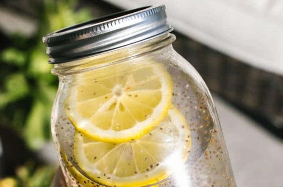 eau têtard chia graines 2