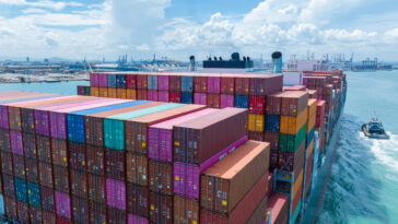 porte-conteneur navire