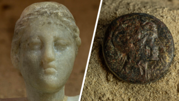 Cléopâtre statue et pièce de monnaie