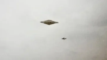 Observation de Calvine : retour sur la photographie d'OVNI la plus célèbre jamais prise