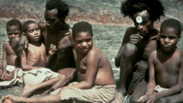 enfants et parents atteints de kuru