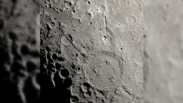 « Grands Canyons » de la Lune
