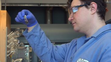 liquide auto formant