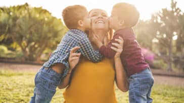 femmes mamans enfants sexe